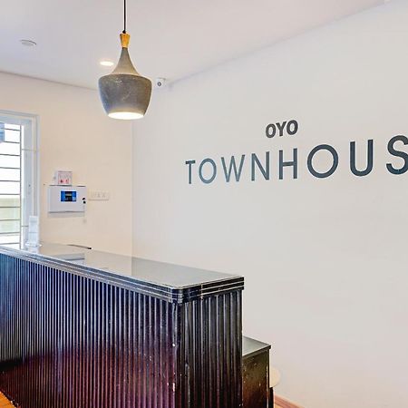 Oyo Townhouse 74871 Thoraipakkam Hotel เชนไน ภายนอก รูปภาพ