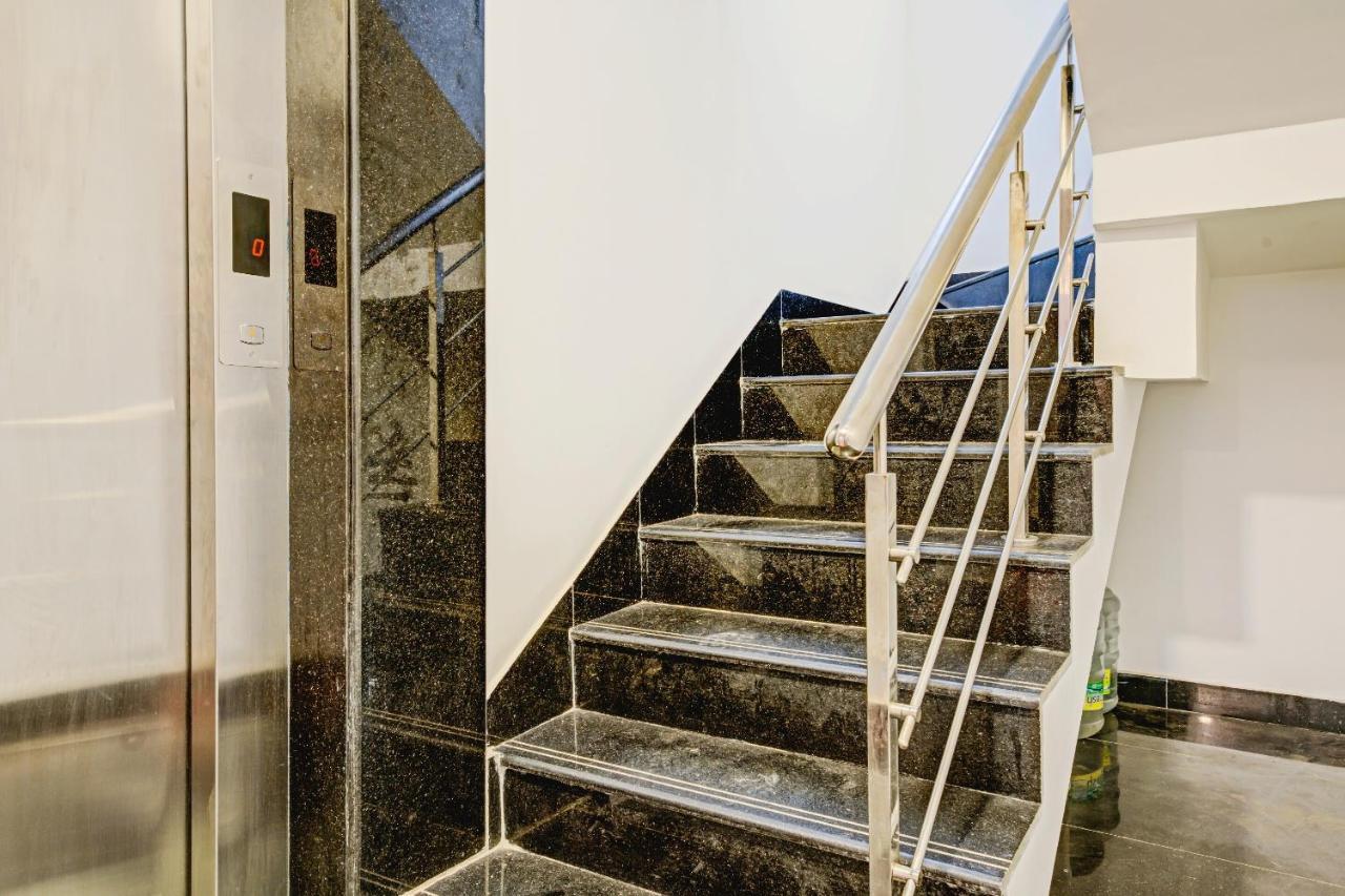 Oyo Townhouse 74871 Thoraipakkam Hotel เชนไน ภายนอก รูปภาพ